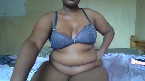 Snapshot of sollybunny chatting on February 22, 7:51 am Solly bunny online show from February 22, 7:51 am