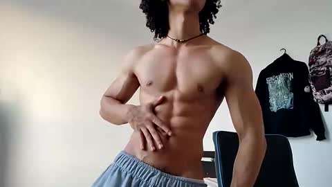 Hi Im Weller Check my Bio  online show from March 9, 10:47 pm