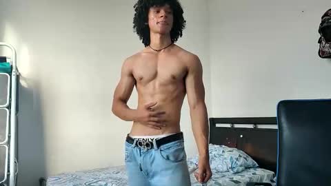 Hi Im Weller Check my Bio  online show from April 16, 9:39 pm