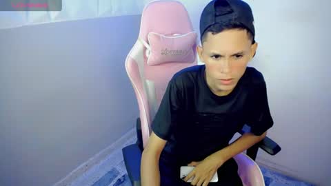 ESTEBAN online show from June 23, 12:30 am