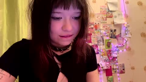 Alice online show from May 13, 10:49 pm