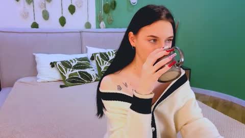 Snapshot of sonataray chatting on February 3, 2:44 pm Catherine online show from February 3, 2:44 pm