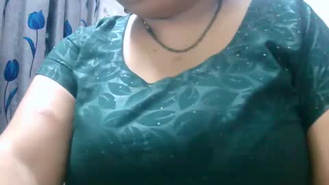 Snapshot of soni88888 chatting on December 28, 4:19 am soni88888 online show from December 28, 4:19 am