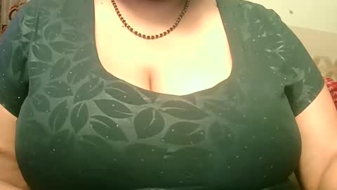 Snapshot of soni88888 chatting on February 11, 9:42 am soni88888 online show from February 11, 9:42 am