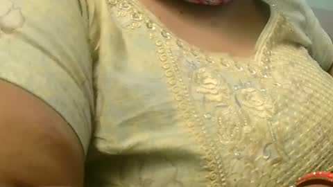 Snapshot of soni88888 chatting on February 13, 11:50 am soni88888 online show from February 13, 11:50 am