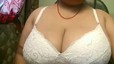 Snapshot of soni88888 chatting on February 20, 11:42 am soni88888 online show from February 20, 11:42 am