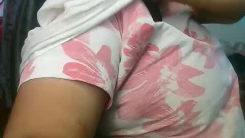 Snapshot of soni88888 chatting on November 23, 5:18 am soni88888 online show from November 23, 5:18 am