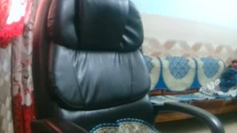 Snapshot of soni88888 chatting on December 3, 5:15 am soni88888 online show from December 3, 5:15 am