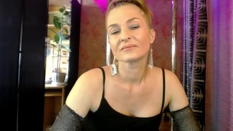 Sonia online show from March 31, 1:55 pm