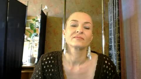 Sonia online show from April 8, 2:17 pm