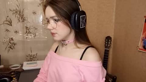 Snapshot of sonwosick chatting on February 28, 5:14 pm Mila online show from February 28, 5:14 pm