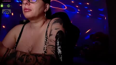 Snapshot of sonyadevon chatting on May 26, 3:02 am Sonia online show from May 26, 3:02 am