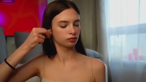 Eva 3 online show from March 4, 9:18 am