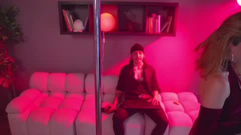 sophi_and_dereck online show from June 23, 12:47 pm