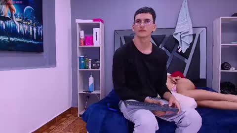 Snapshot of sophi_and_jack chatting on June 16, 6:27 am SOPHI - JACK online show from June 16, 6:27 am