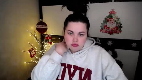 sophia__olsen online show from December 2, 6:41 am