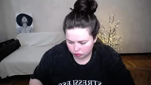 sophia__olsen online show from May 20, 7:47 am