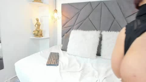 Sophia online show from May 6, 11:43 pm