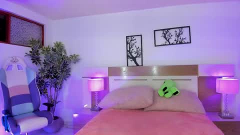 sophia_duarte_ online show from May 22, 11:38 am