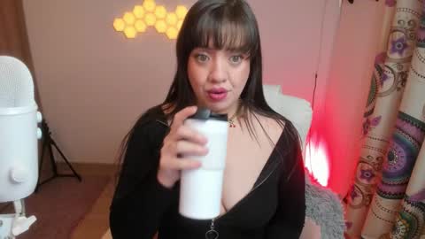 sophia_grants online show from October 16, 6:03 am