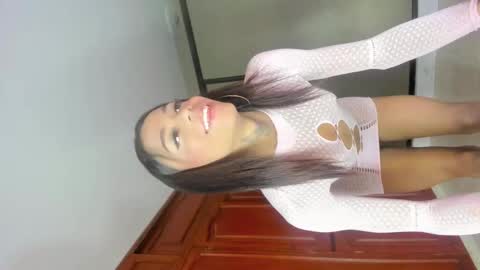 sophia_horny19 online show from October 21, 7:31 am