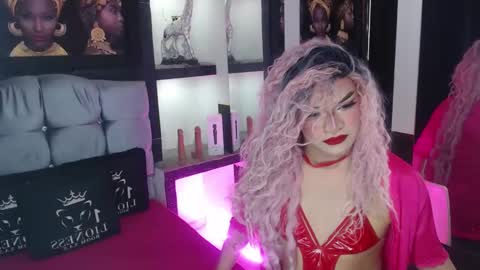sophia_hott01 online show from September 26, 12:09 pm