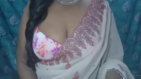 Snapshot of sophia_indian chatting on January 23, 5:35 am Sophia Tamil online show from January 23, 5:35 am