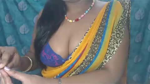 Snapshot of sophia_indian chatting on January 28, 4:29 am Sophia Tamil online show from January 28, 4:29 am