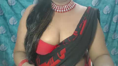 Snapshot of sophia_indian chatting on February 17, 5:14 am Sophia Tamil online show from February 17, 5:14 am