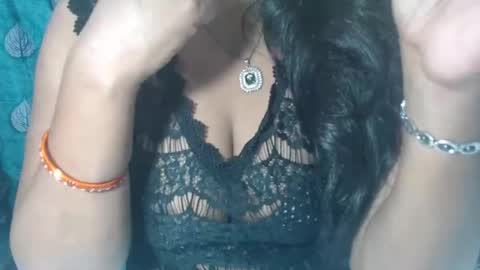 Snapshot of sophia_indian chatting on October 15, 5:29 am Sophia Tamil online show from October 15, 5:29 am