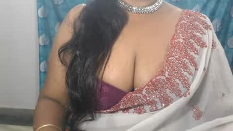 Snapshot of sophia_indian chatting on July 11, 5:54 am Sophia Tamil online show from July 11, 5:54 am