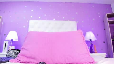 Snapshot of sophia_models chatting on October 31, 8:10 pm Sophia online show from October 31, 8:10 pm