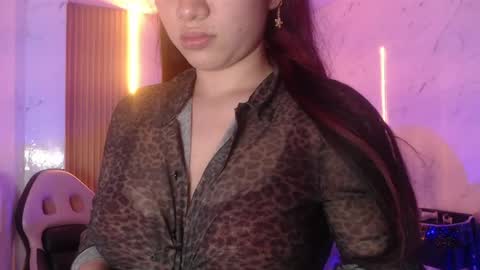 Snapshot of sophia_tf chatting on April 26, 3:26 am Sophia online show from April 26, 3:26 am
