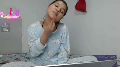 Snapshot of sophiabedford chatting on September 28, 5:07 pm Sophia Bedford online show from September 28, 5:07 pm