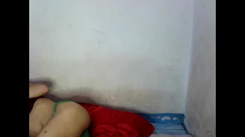 Snapshot of sophialaurel chatting on February 24, 6:38 am sophialaurel online show from February 24, 6:38 am