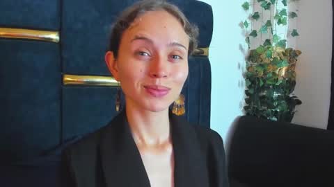 sophiamiller6 online show from March 30, 12:28 pm