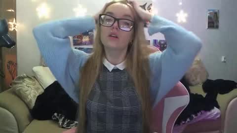 Snapshot of sophiasonata chatting on October 26, 4:35 pm SophiaSonata online show from October 26, 4:35 pm