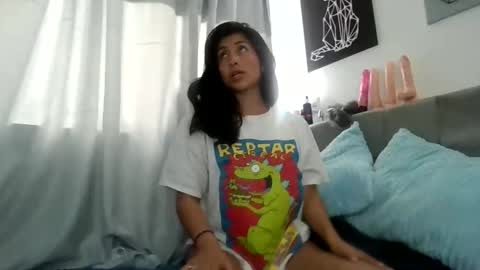 sophiconelly online show from October 15, 3:01 pm