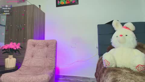 Sophie  online show from March 5, 9:33 pm