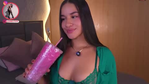 Snapshot of sophie_belton chatting on November 25, 10:54 pm sofia online show from November 25, 10:54 pm