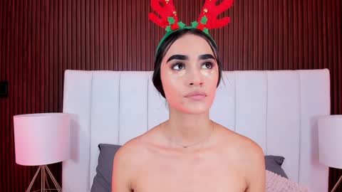 Snapshot of sophie_deargb chatting on December 18, 10:57 pm Sofia  santodomingo online show from December 18, 10:57 pm