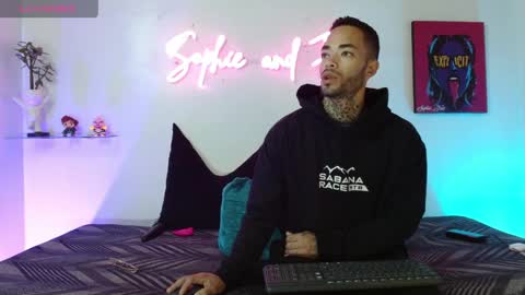 SOPHIE - FOXX online show from April 6, 11:55 am