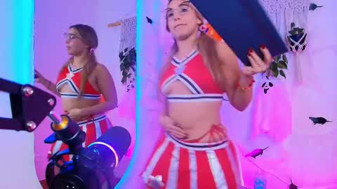  SOPHIE JANNER online show from October 28, 8:18 am