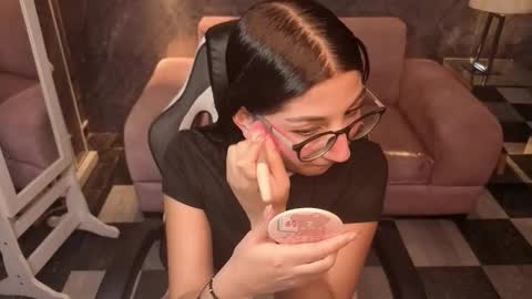 sophie_jones_b online show from March 26, 12:00 pm