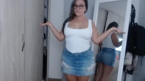 Snapshot of sophie_lopez1 chatting on June 11, 2:11 am Sofa online show from June 11, 2:11 am