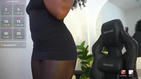 Sophie online show from April 12, 2:44 pm