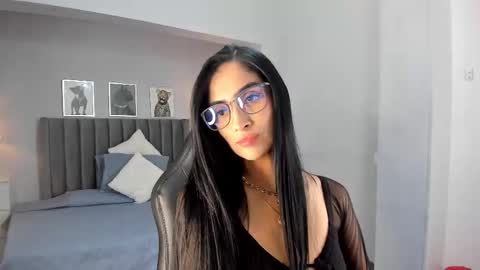 Snapshot of sophie_nolie chatting on February 9, 1:37 pm Sophi online show from February 9, 1:37 pm