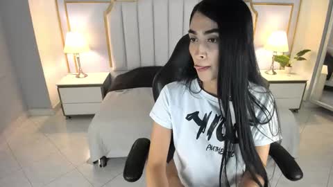 Sophi online show from March 11, 11:38 am