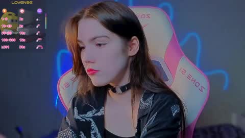 sophie_nomenal_ online show from May 31, 6:31 am