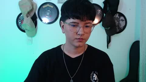 sophie_ross1 online show from April 7, 12:55 am